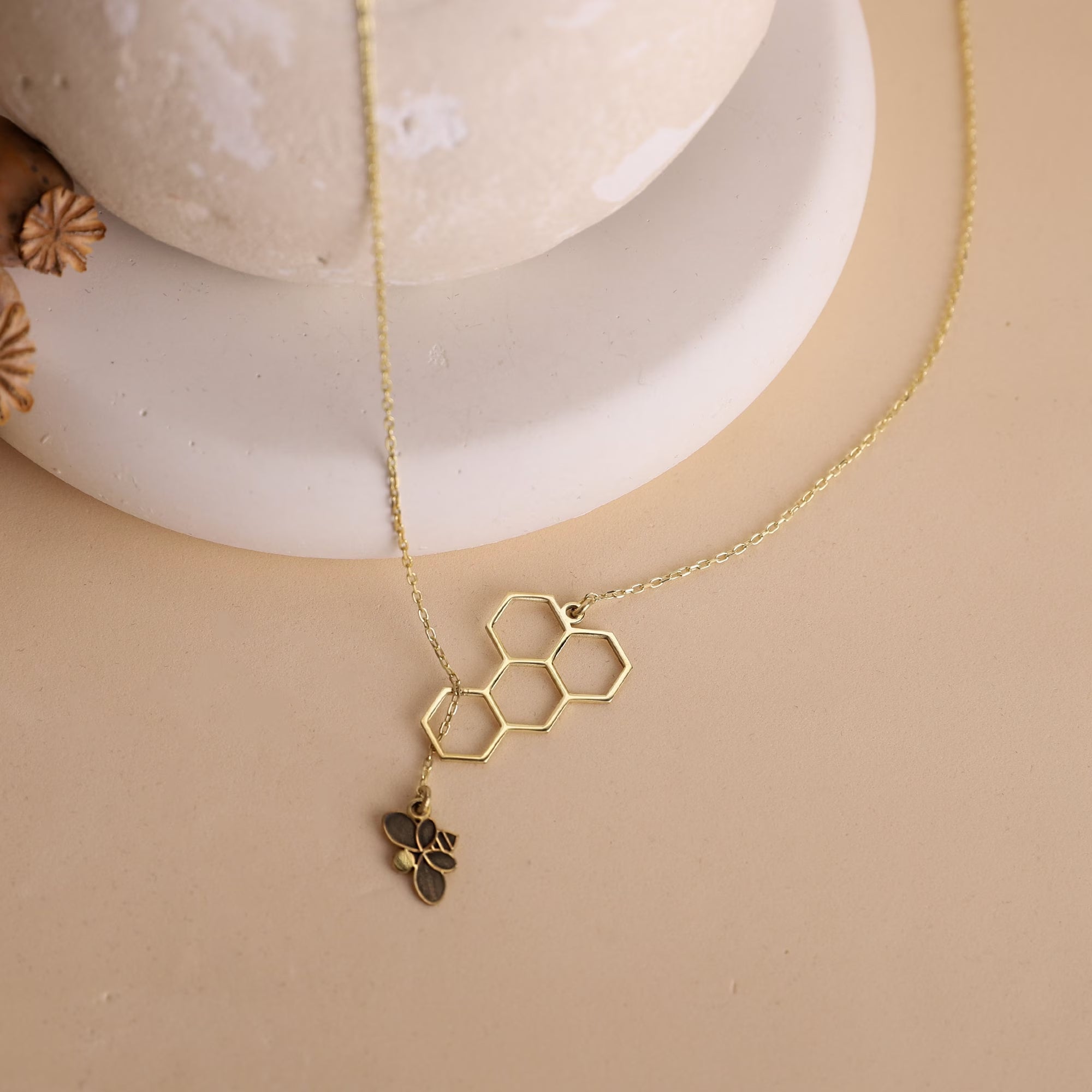 Honeycomb with Bumblebee Dainty Necklace | Minimalist Gold Honeycomb Necklace | Silver Bee Necklace | Gift for Women